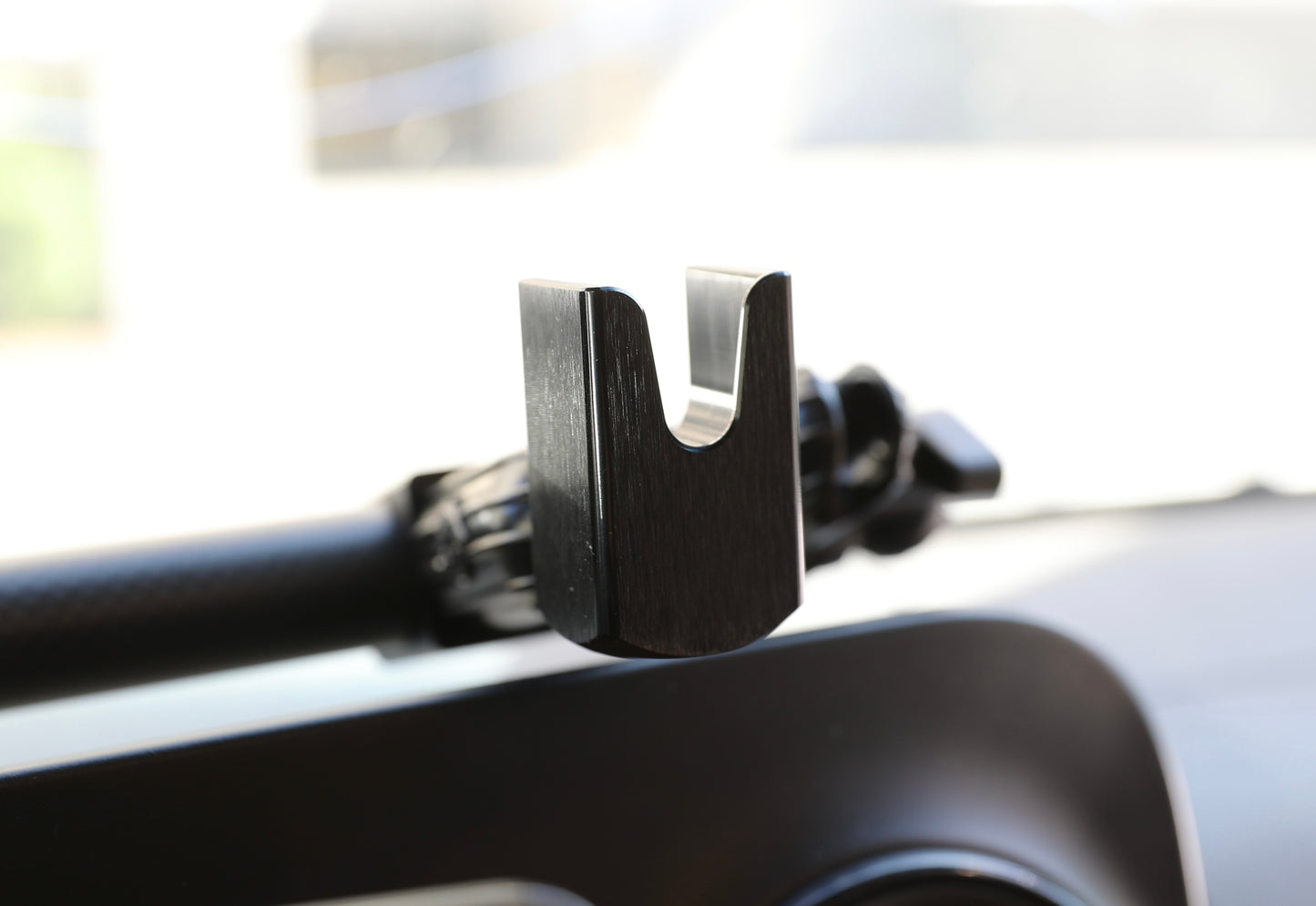 FLOW SERIES™ ACCESSORIES| RADIO HANDHELD DEVICE MOUNT | 20MM BALL