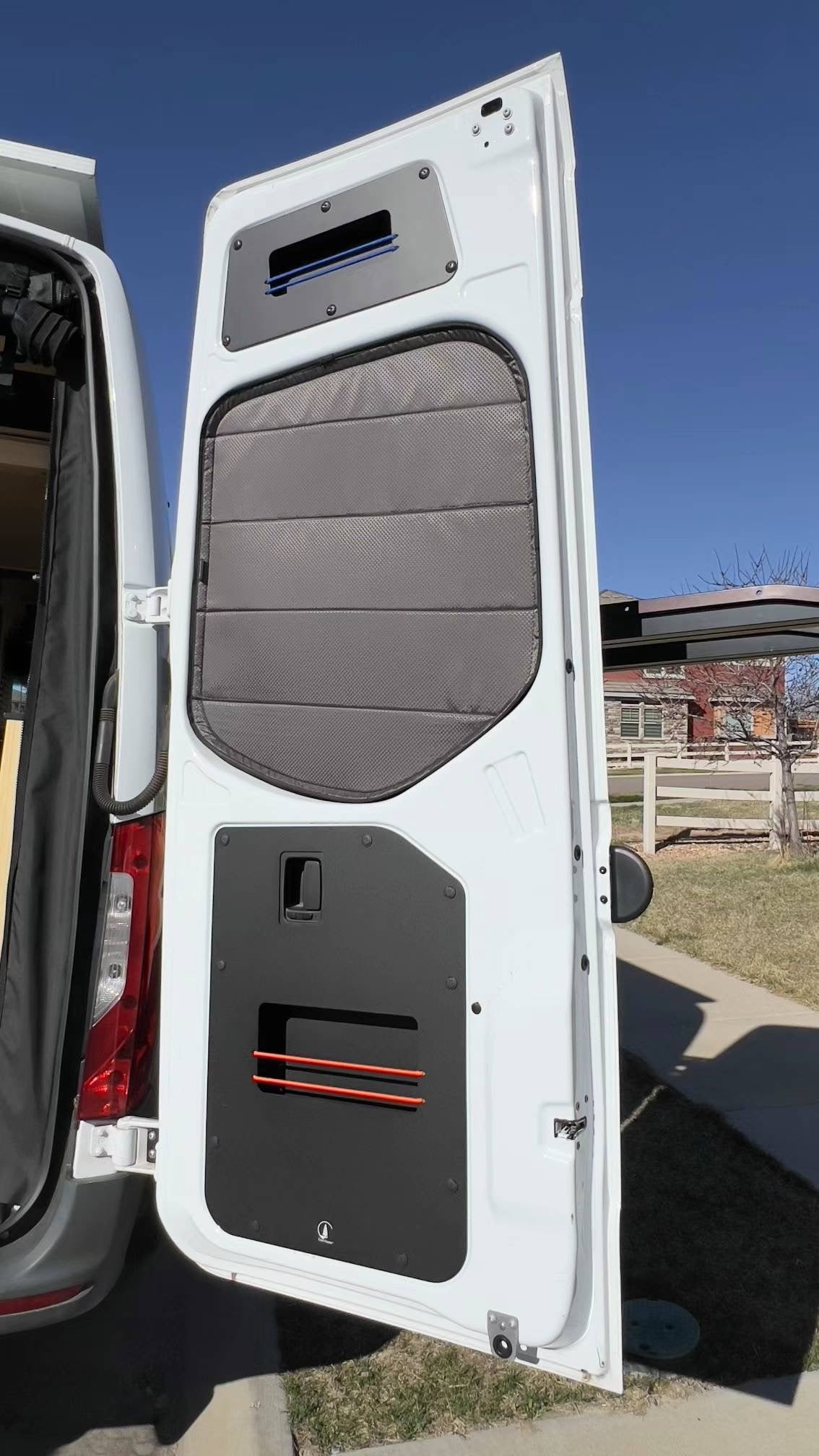 SPRINTER | ALUMINUM REAR DOOR LOWER PANELS WITH STORAGE POCKETS - 2 PANELS